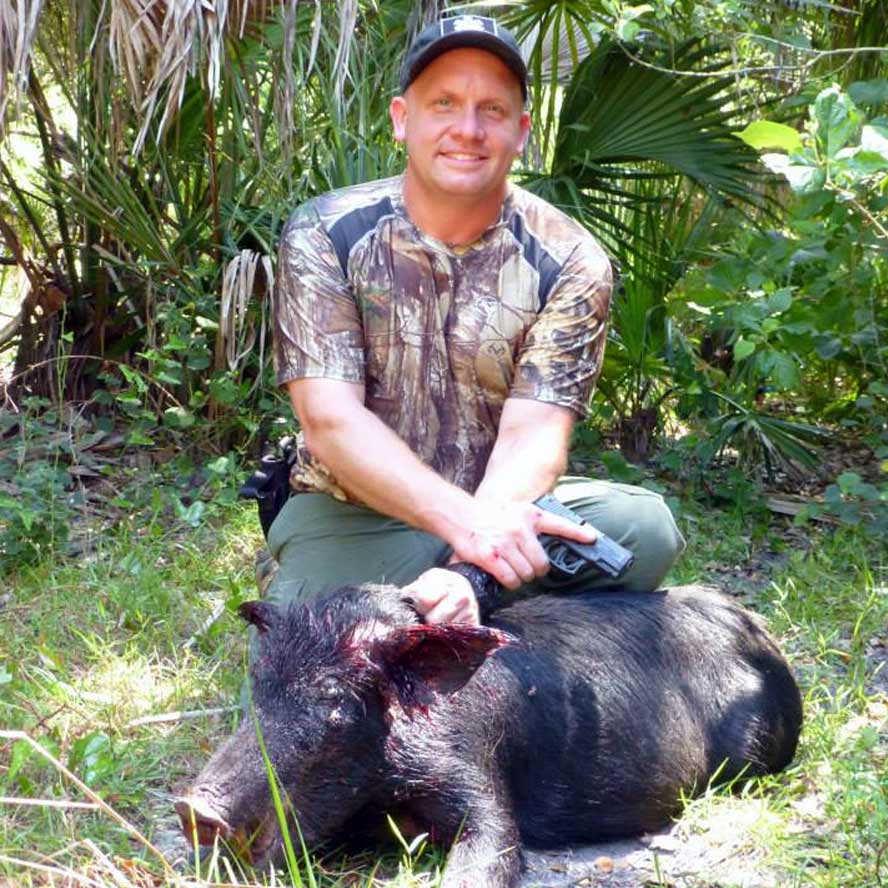How much does it cost to go hog hunting in Florida?